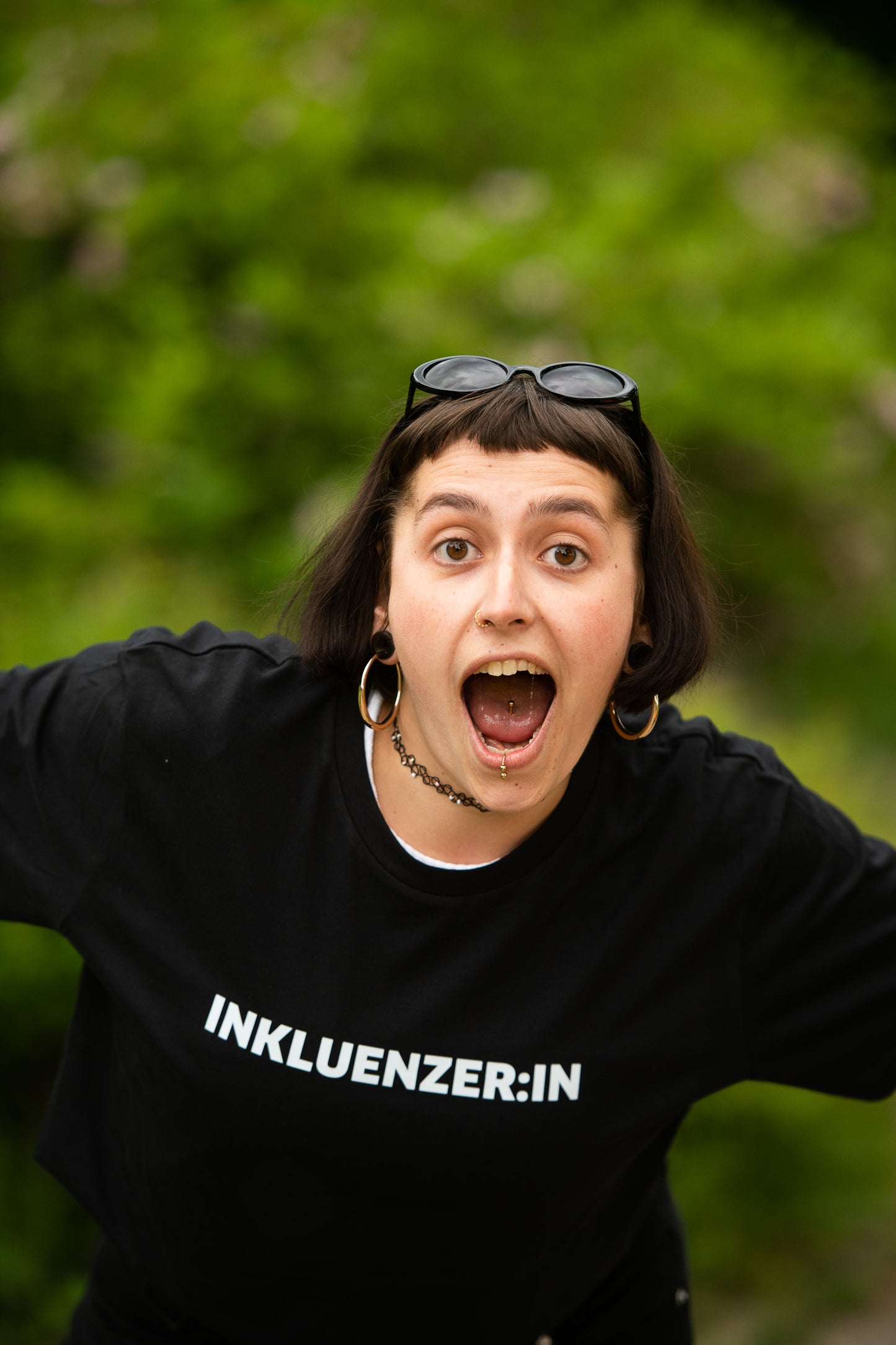 T-Shirt: Inkluenzer:in Unisex